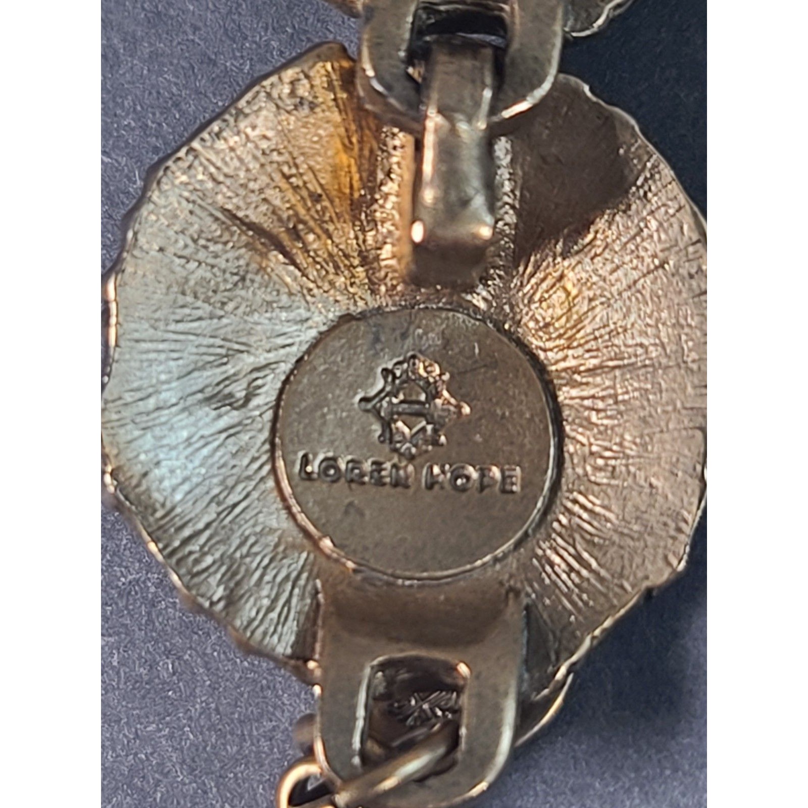 Rare Vintage Loren Hope Goldtone Textured Mcm Sand Dollar Bracelet — image 4 of 8